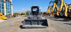 Minicargador-JohnDeere-318D-2039-34