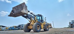 Payloader-Cat-It62g-0422-1