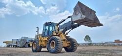 Payloader-Cat-It62g-0422-2