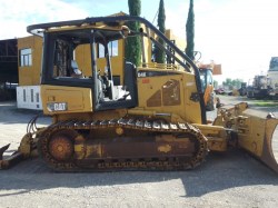 bulldozer-caterpillar-0206-d4kxl-1